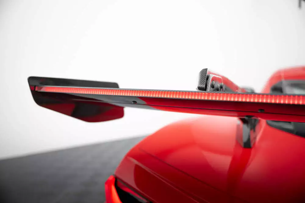 Carbon Spoiler + Led Chevrolet Corvette C8 - Image 6