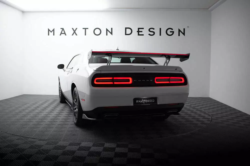 Carbon Spoiler + Led Dodge Challenger Mk3 - Image 6