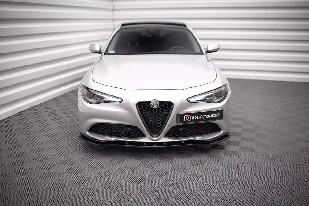 Front Splitter V.1 Alfa Romeo Giulia Sport - Image 2