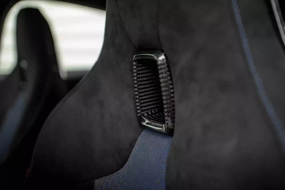 Prepreg Carbon Fiber Headrests Bmw 1 F40 M135i - Image 8