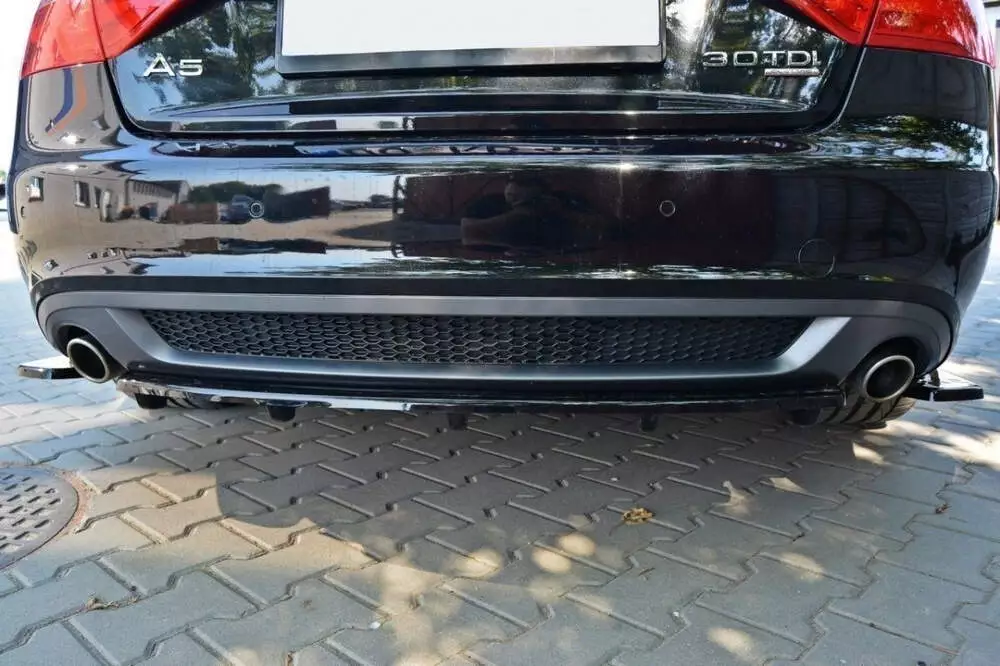 Rear Splitter Audi A5 S-line (With A Vertical Bar)