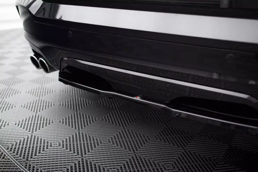 Rear Splitter For Bmw X4 M-pack (With A Vertical Bar) - Image 2