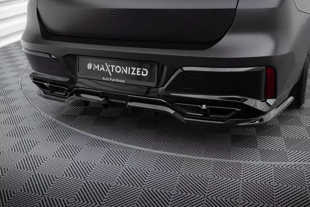 Rear Splitter (With Vertical Bars) Bmw M760e G70 - Image 2