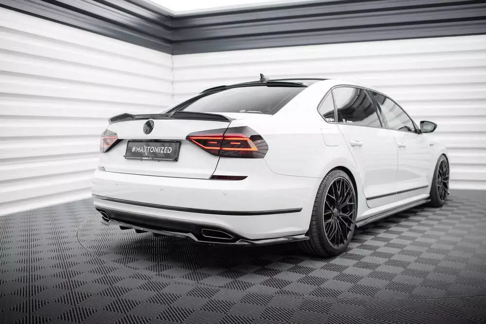 Rear Splitter (With Vertical Bars) Volkswagen Passat Gt B8 Facelift Usa - Image 2