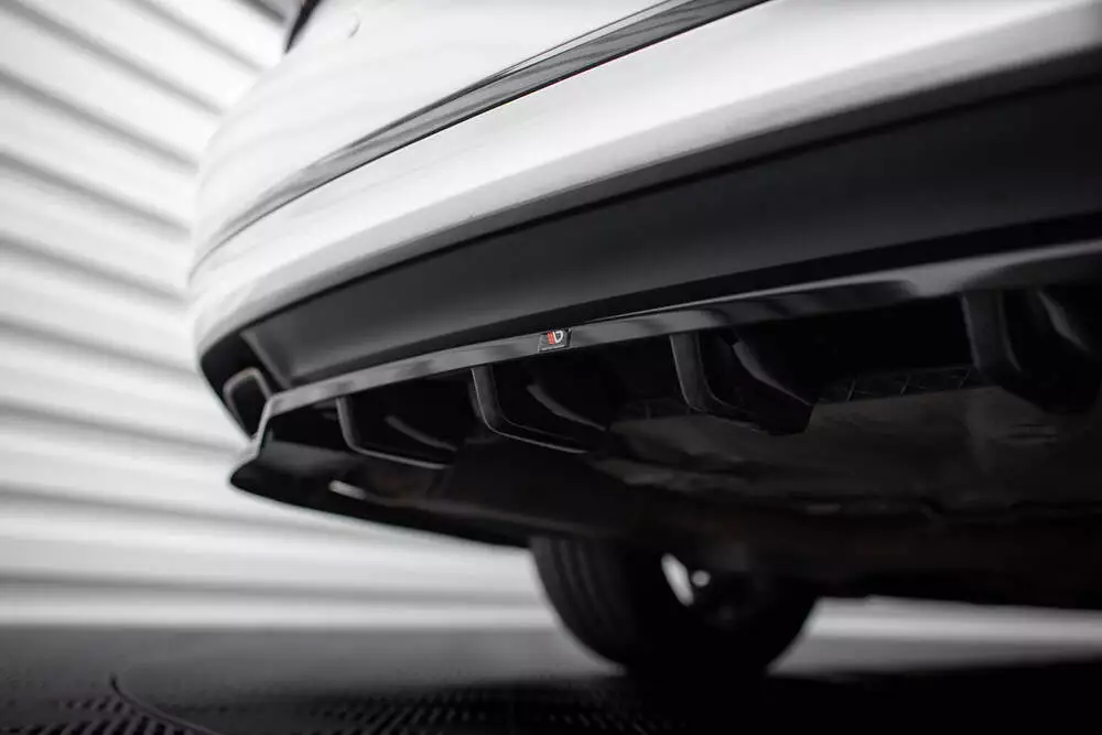 Rear Splitter (With Vertical Bars) Volkswagen Passat Gt B8 Facelift Usa - Image 4