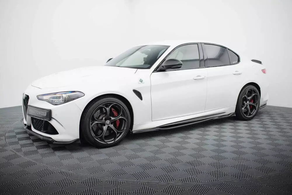 Side Skirts Diffusers Alfa Romeo Giulia Quadrifoglio - Image 2