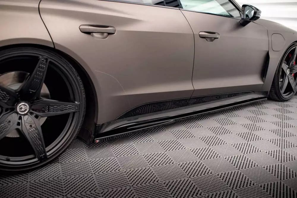 Side Skirts Diffusers V.1 Audi E-tron Gt / Rs Gt Mk1 - Image 3