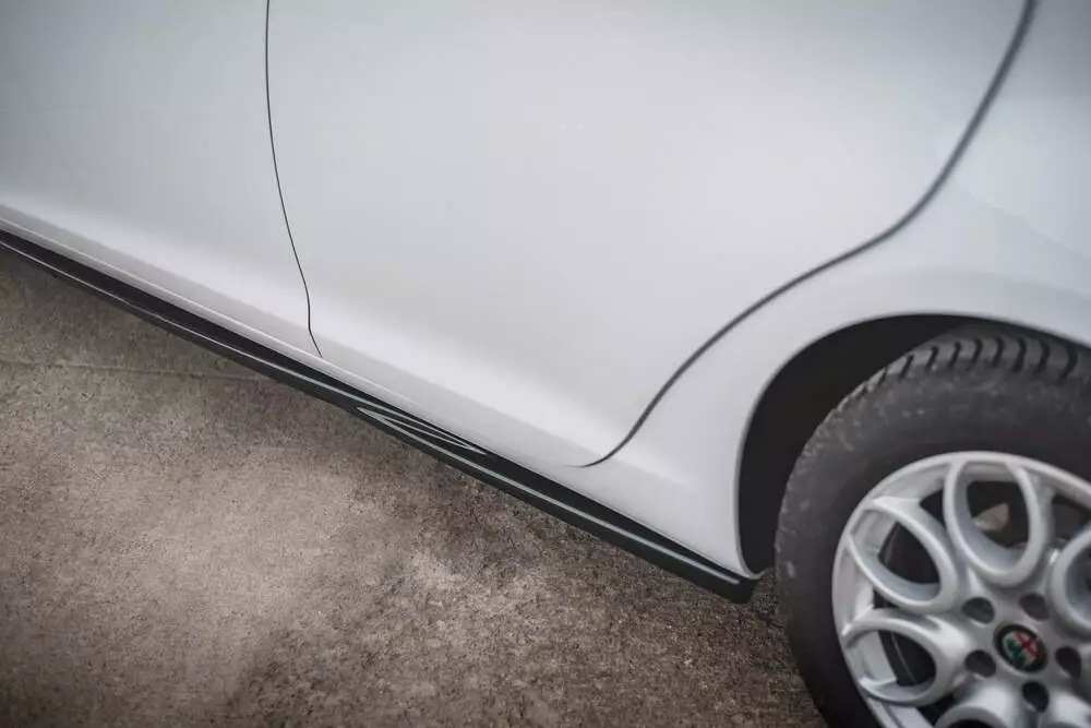 Side Skirts Diffusers V.2 Alfa Romeo Giulietta - Image 3