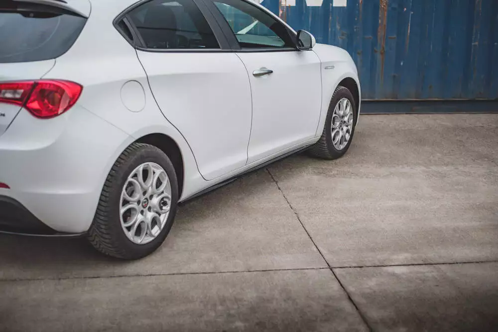 Side Skirts Diffusers V.2 Alfa Romeo Giulietta - Image 4