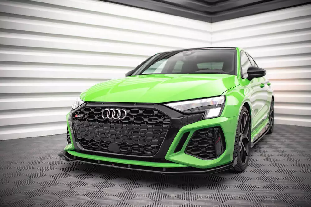 Street Pro Front Splitter V.1 + Flaps Audi Rs3 8y