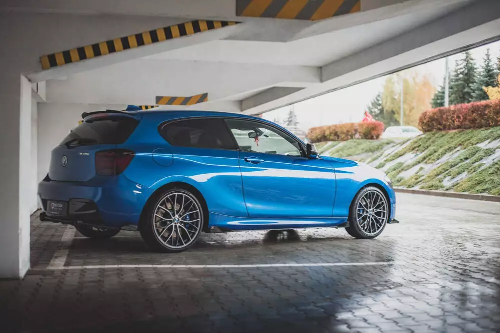 Street Pro Side Skirts Diffusers + Flaps Bmw 1 F21 M135i / M140i / M-pack - Image 2