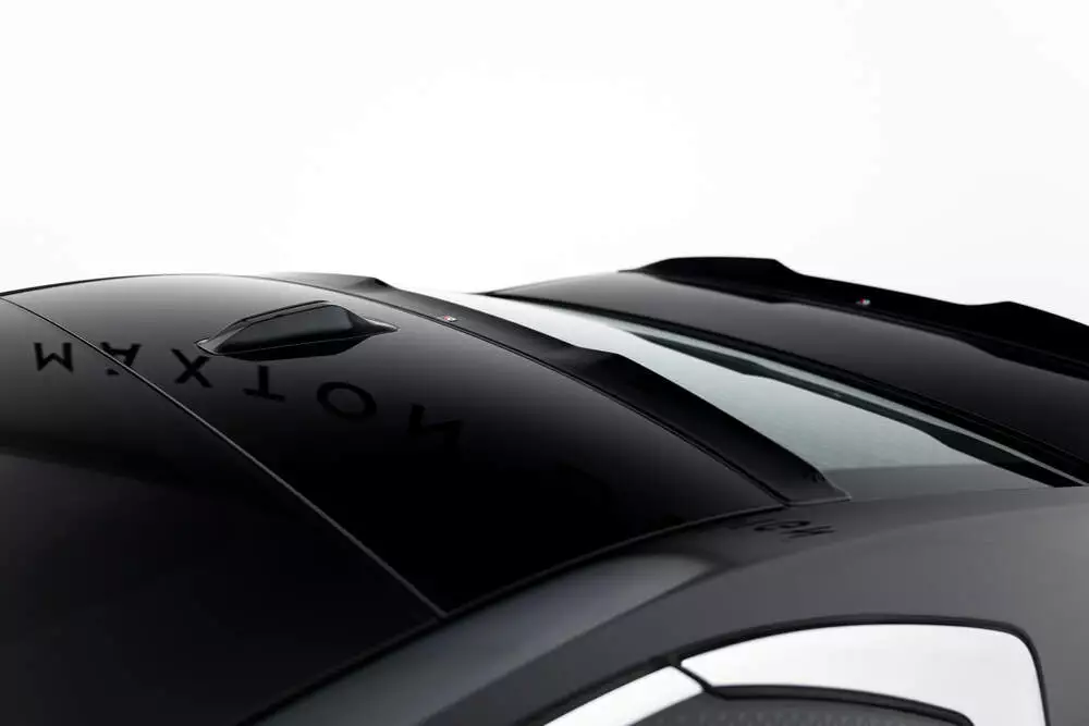 The Extension Of The Rear Window Bmw 7 G70 - Image 4