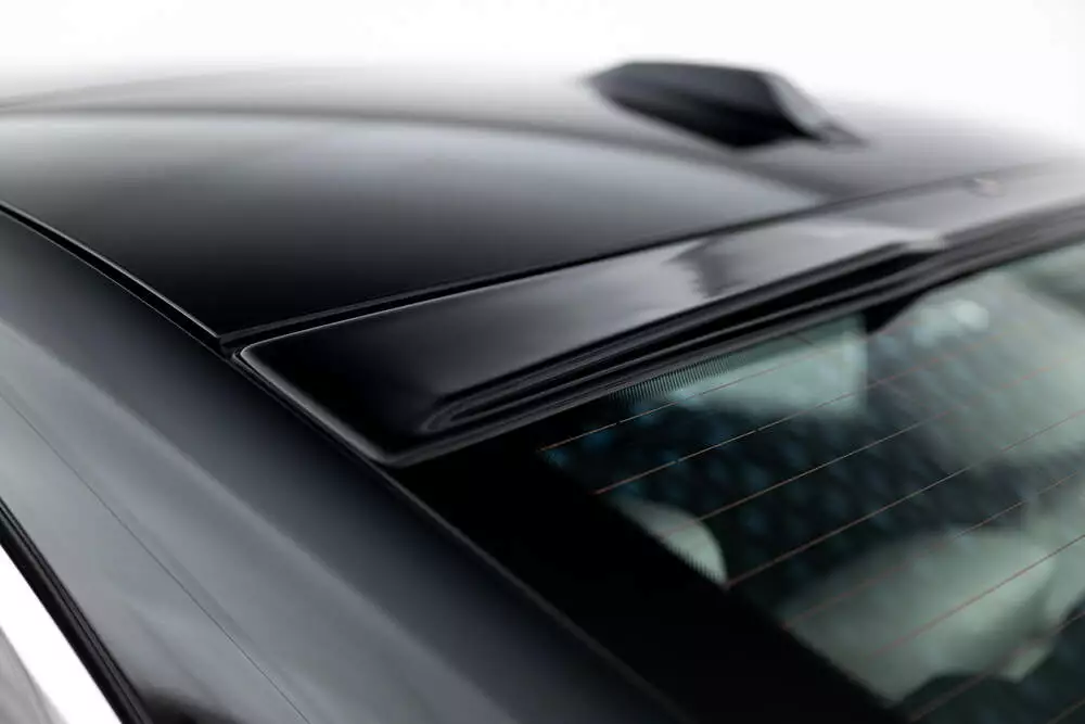 The Extension Of The Rear Window Bmw 7 G70 - Image 5