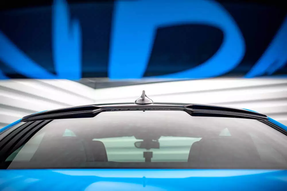 The Extension Of The Rear Window Bmw M2 F87 - Image 3