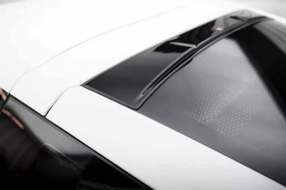 The Extension Of The Rear Window Chevrolet Corvette Stingray / Z06 C7