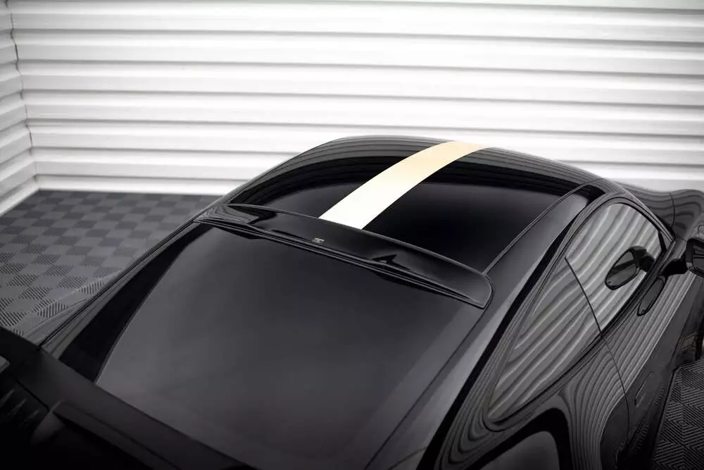 The Extension Of The Rear Window Porsche 911 992 Gt3 - Image 2