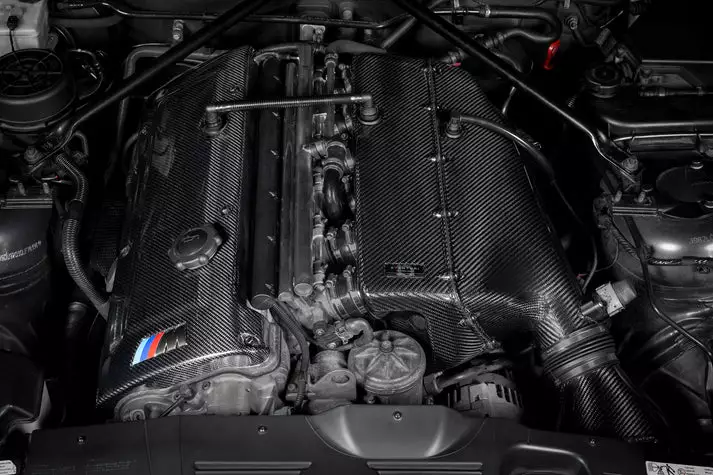 BMW Z4M Hybrid Carbon Airbox with Full Carbon Intake - Image 5
