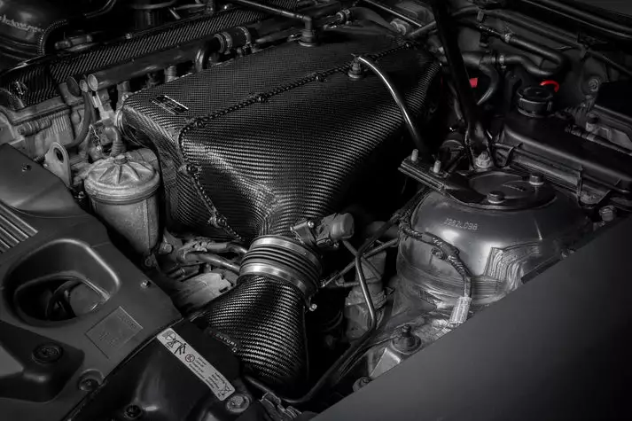 BMW Z4M Hybrid Carbon Airbox with Full Carbon Intake - Image 6